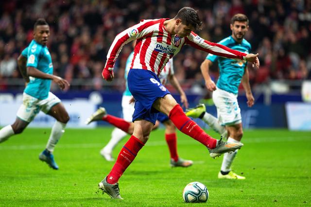 为国足助威！赵继伟现场观看国足vs泰国比赛